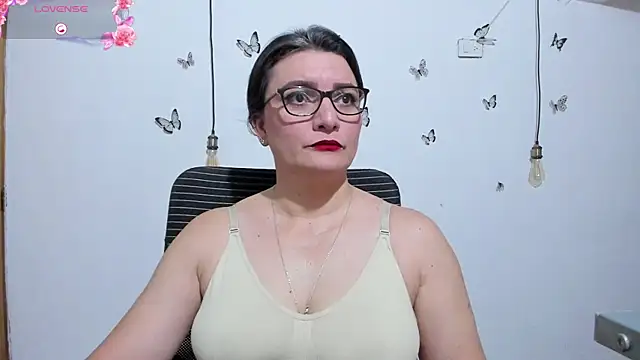 Amie Adams82  online show from June 2026 03:03:03 PM