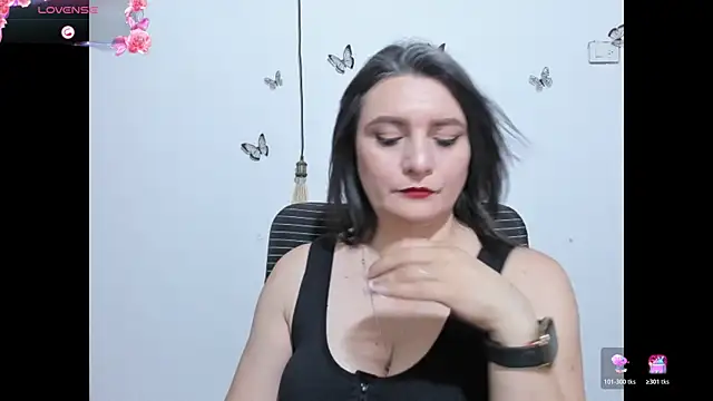 Amie Adams82  online show from July 2026 02:14:02 PM