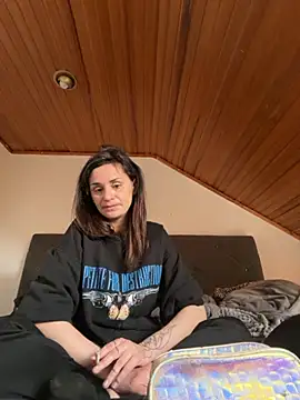 JeSuisUnTapin online show from April 2026 10:27:02 AM