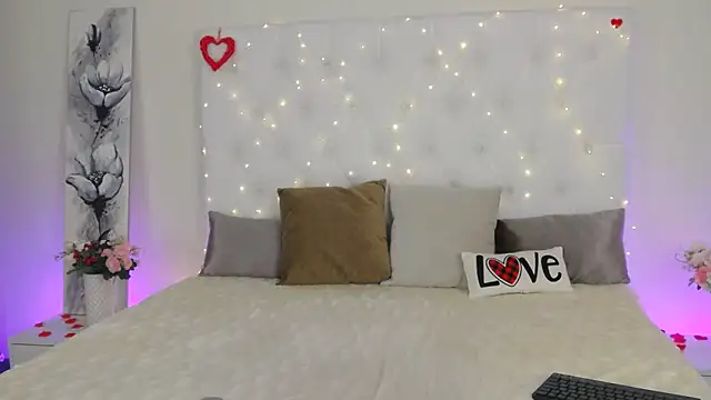 --Daniella- online show from November 2025 09:50:02 AM