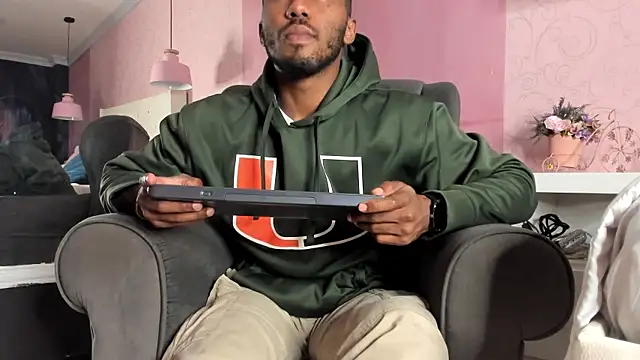 Snapshot of JamesParck chatting on February 2026 11:16:02 PM JamesParck online show from February 2026 11:16:02 PM