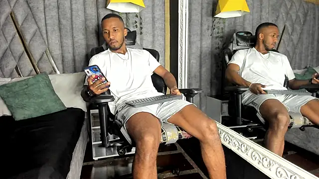 Snapshot of JamesParck chatting on February 2026 08:20:01 PM JamesParck online show from February 2026 08:20:01 PM