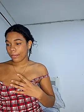 Snapshot of Dena_k_ chatting on March 2025 10:55:01 AM Dena k  online show from March 2025 10:55:01 AM