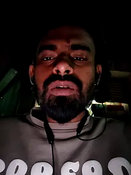 Snapshot of rayhan085 chatting on February 2025 05:18:01 PM rayhan085 online show from February 2025 05:18:01 PM