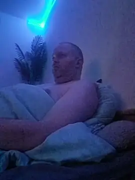 ShyBoy1982 online show from April 2026 09:30:02 PM