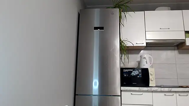 SierraSky  online show from January 2025 06:10:02 PM