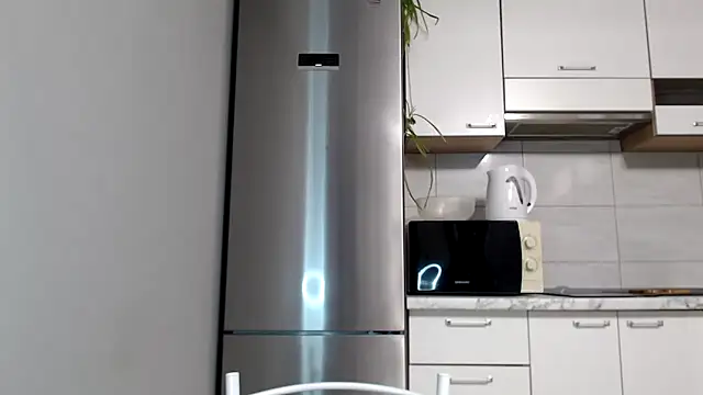 SierraSky  online show from November 2025 06:06:02 PM