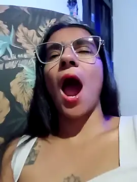 Leslly  online show from November 2025 08:11:02 AM