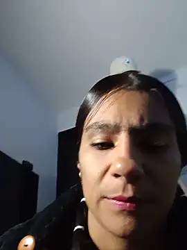 Snapshot of Leslly_ chatting on June 2026 09:12:01 AM Leslly online show from June 2026 09:12:01 AM