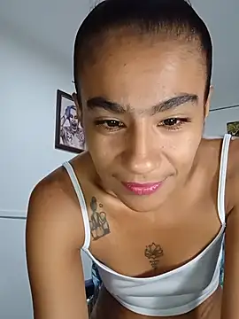 Snapshot of Leslly_ chatting on July 2026 10:57:02 PM Leslly online show from July 2026 10:57:02 PM