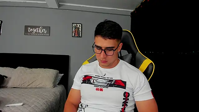 owengray2n online show from March 2025 11:43:02 PM