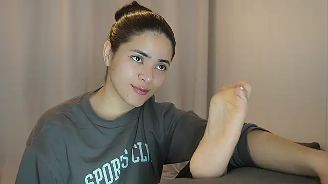 Feetgirl01 online show from March 2025 05:39:01 PM