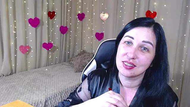 Snapshot of JillStevens chatting on April 2026 12:48:01 AM JillStevens online show from April 2026 12:48:01 AM