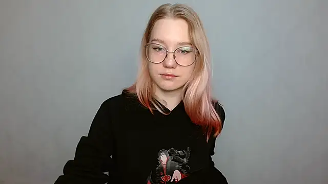 Snapshot of cindi_hot chatting on December 2024 08:55:01 AM cindi hot online show from December 2024 08:55:01 AM