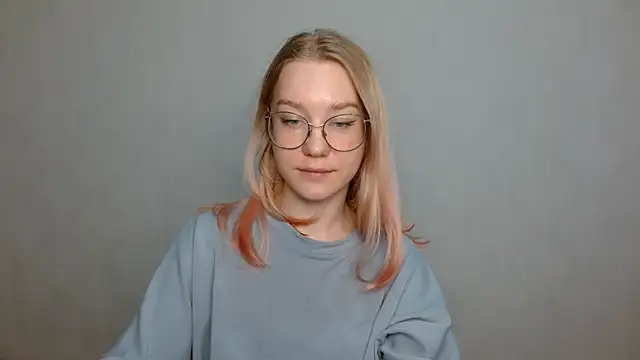 Snapshot of cindi_hot chatting on January 2025 10:59:02 AM cindi hot online show from January 2025 10:59:02 AM