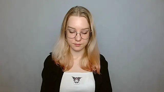 Snapshot of cindi_hot chatting on January 2025 10:19:01 AM cindi hot online show from January 2025 10:19:01 AM