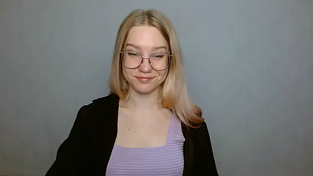 Snapshot of cindi_hot chatting on January 2025 09:08:01 AM cindi hot online show from January 2025 09:08:01 AM