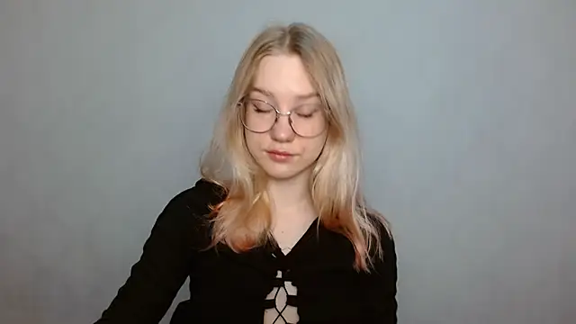 Snapshot of cindi_hot chatting on February 2025 09:00:02 AM cindi hot online show from February 2025 09:00:02 AM