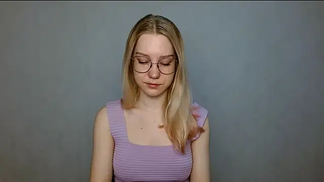 Snapshot of cindi_hot chatting on March 2025 08:59:01 AM cindi hot online show from March 2025 08:59:01 AM