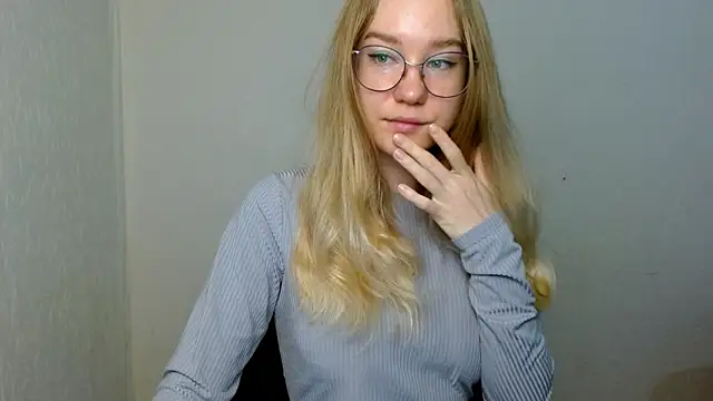 cindi hot online show from November 2025 09:34:01 AM