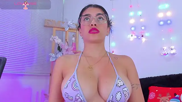 EmillySanders online show from December 2024 03:01:02 PM