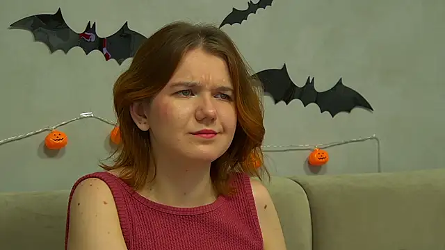 LessySmith online show from November 2025 04:31:02 PM