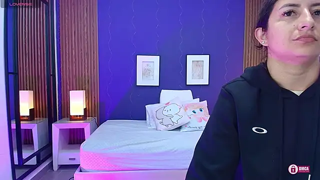 alina martinelli online show from October 2025 10:47:01 AM