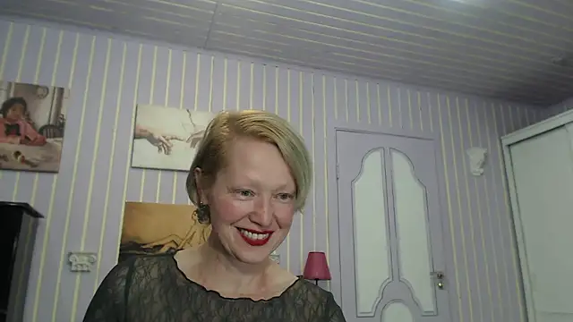Marquise555 online show from May 2026 05:42:02 PM