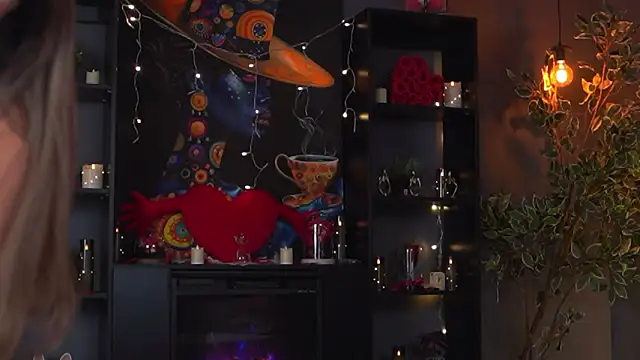 Snapshot of Evelyn_Evyyy chatting on February 2026 07:23:01 PM Evelyn Evyyy online show from February 2026 07:23:01 PM