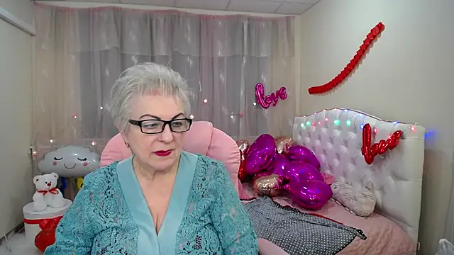 KayleSmoll online show from February 2025 04:46:01 AM