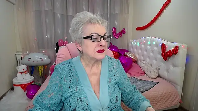 KayleSmoll online show from February 2025 10:28:02 PM