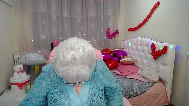 KayleSmoll online show from February 2025 04:37:02 AM