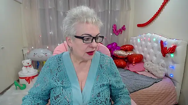 KayleSmoll online show from February 2025 10:19:01 PM