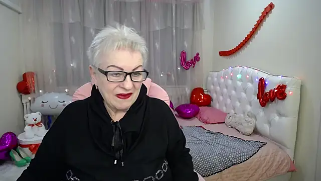 KayleSmoll online show from February 2025 11:01:02 PM