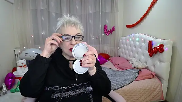 KayleSmoll online show from February 2025 04:55:01 AM