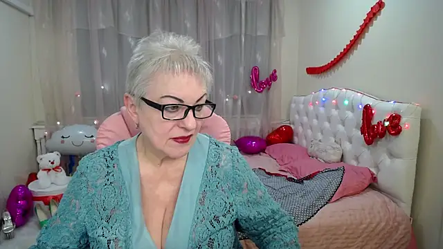 KayleSmoll online show from February 2025 10:42:02 PM