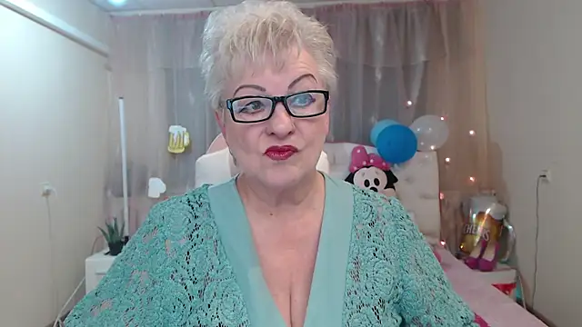 KayleSmoll online show from September 2025 06:22:02 PM