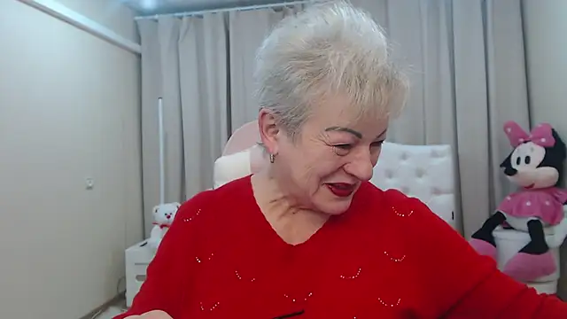 KayleSmoll online show from February 2026 07:43:01 PM