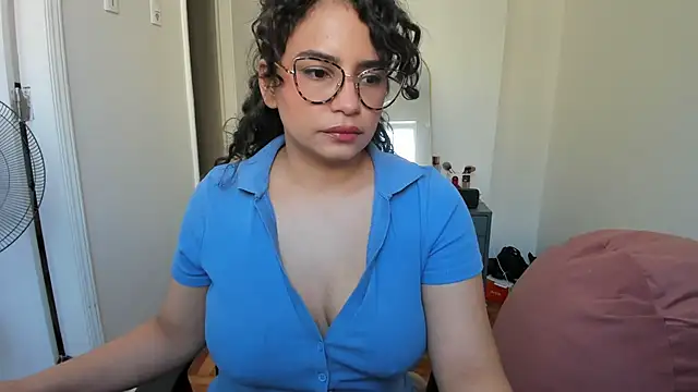 cinnamon rosa online show from February 2025 09:49:01 PM