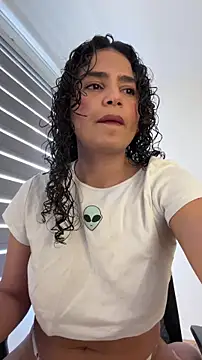 cinnamon rosa online show from January 2026 07:52:02 PM