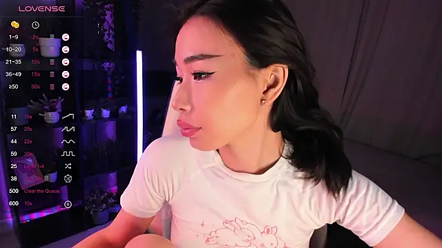 sensualily online show from November 2025 03:23:01 PM