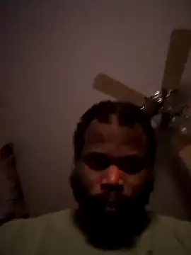 Snapshot of goodboybaddaddy chatting on December 2024 03:05:02 AM goodboybaddaddy online show from December 2024 03:05:02 AM