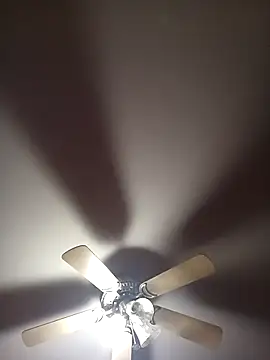 Snapshot of goodboybaddaddy chatting on March 2025 01:02:01 PM goodboybaddaddy online show from March 2025 01:02:01 PM