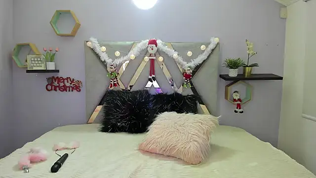 Snapshot of Esteff__o2 chatting on December 2024 07:35:01 PM Esteff o2 online show from December 2024 07:35:01 PM