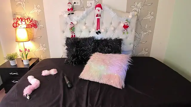 Snapshot of Esteff__o2 chatting on December 2024 02:51:01 PM Esteff o2 online show from December 2024 02:51:01 PM