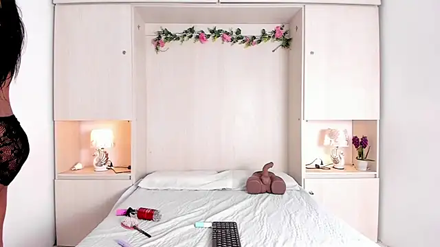 Snapshot of KendallRosse1 chatting on February 2026 12:15:01 PM KendallRosse1 online show from February 2026 12:15:01 PM