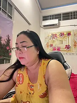 Snapshot of NDith chatting on June 2026 01:32:02 PM NDith online show from June 2026 01:32:02 PM