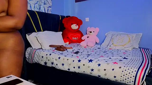 Cherriikenzie online show from March 2026 06:53:02 AM