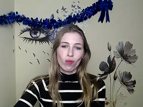 StrangerGi online show from January 2025 01:02:02 PM