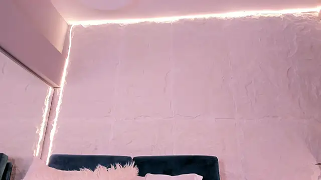 CailynBrowm online show from April 2026 04:37:01 AM